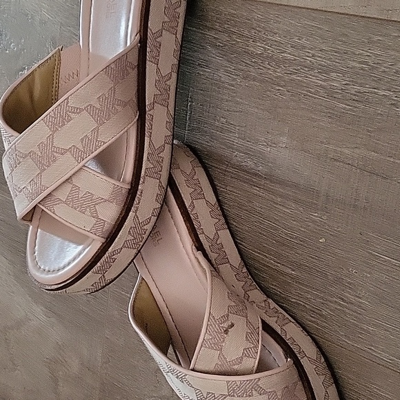 Michael Kors sandals - Picture 5 of 7